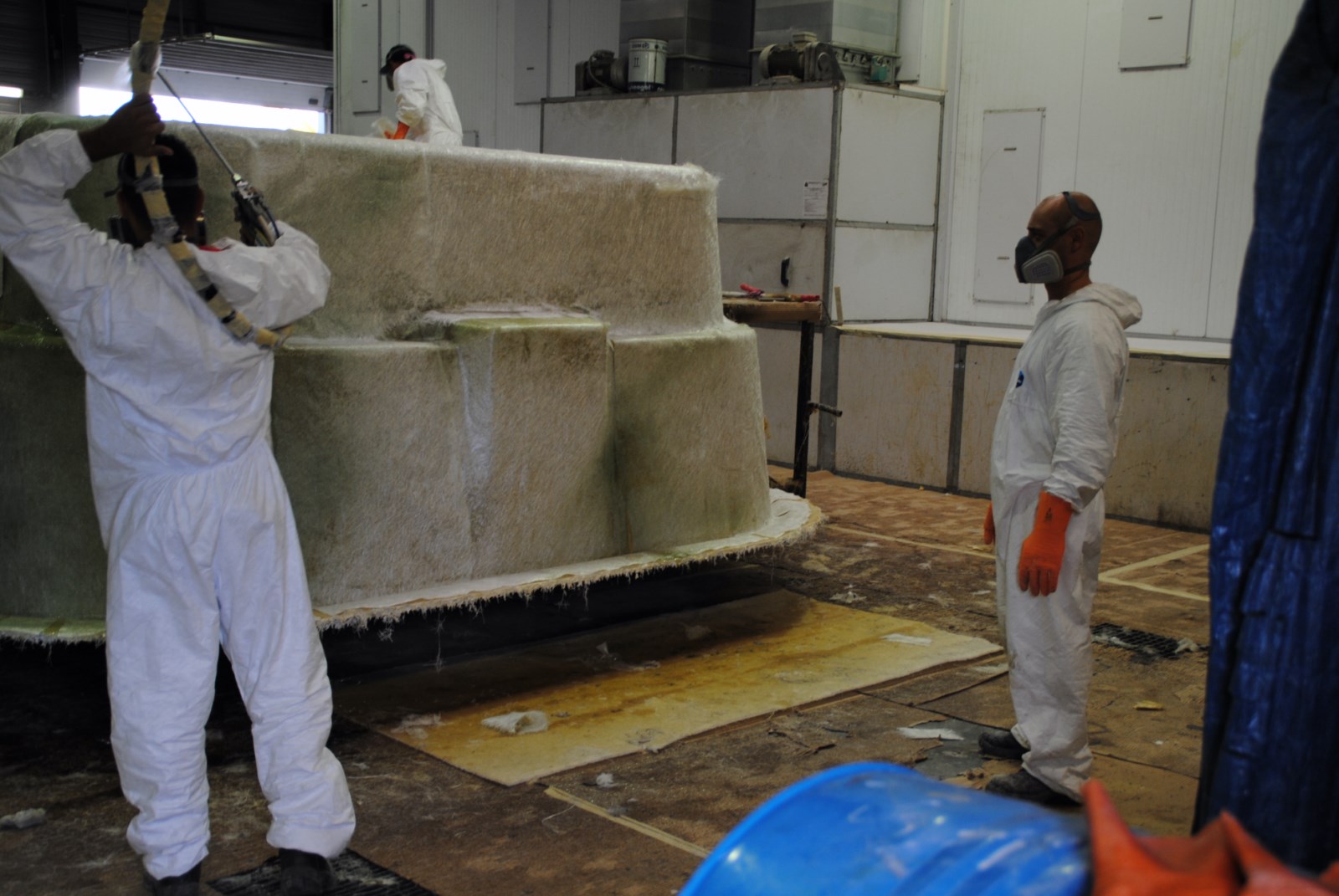 Application de mat de verre piscine coque istres