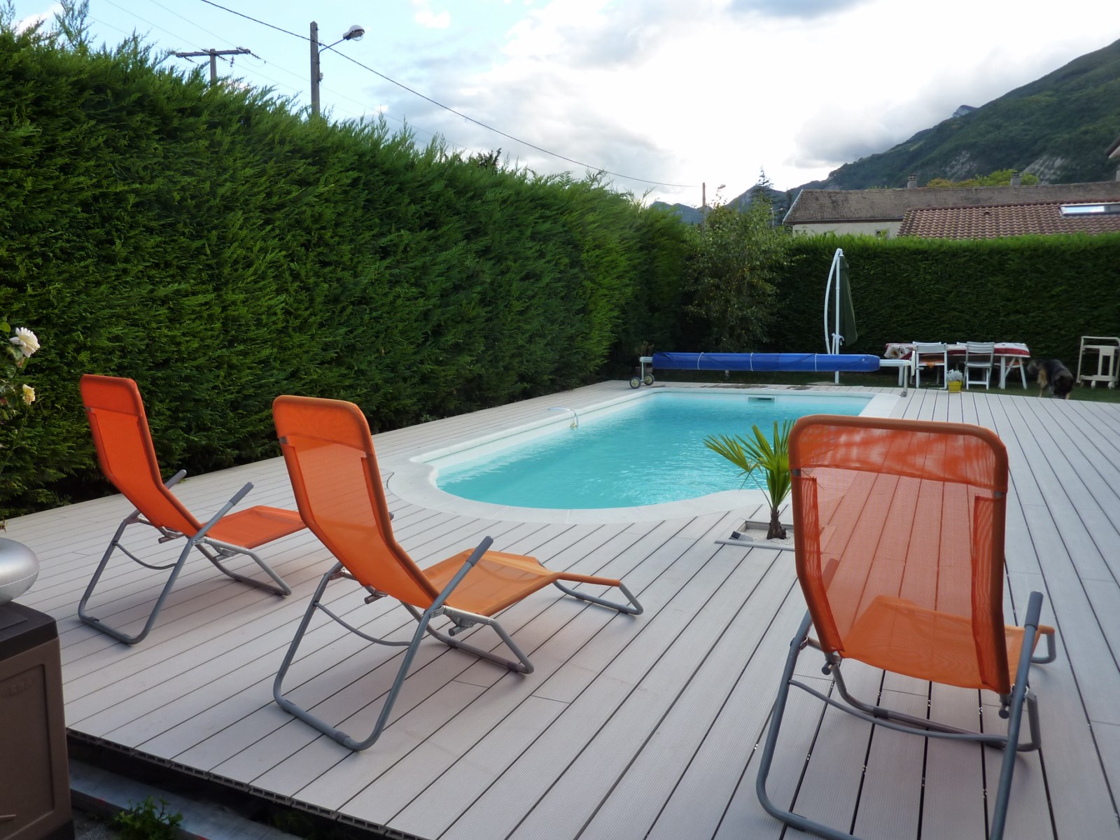 Piscine polyester france piscines à Grenoble plage composites