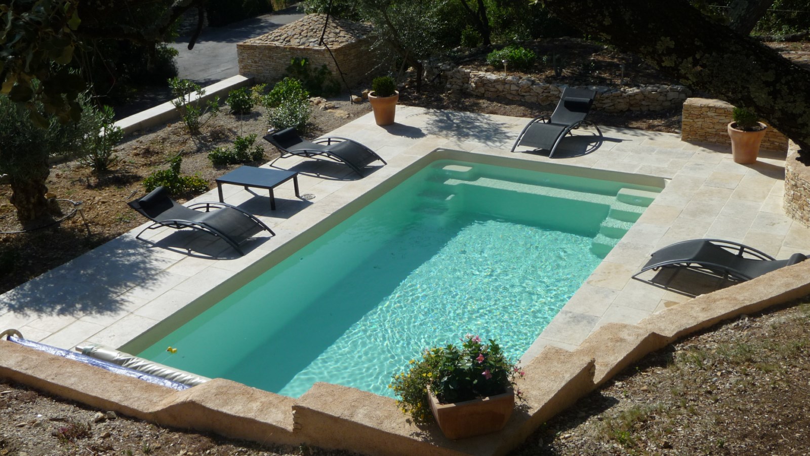 Piscine rectangle polyester dans le Gard