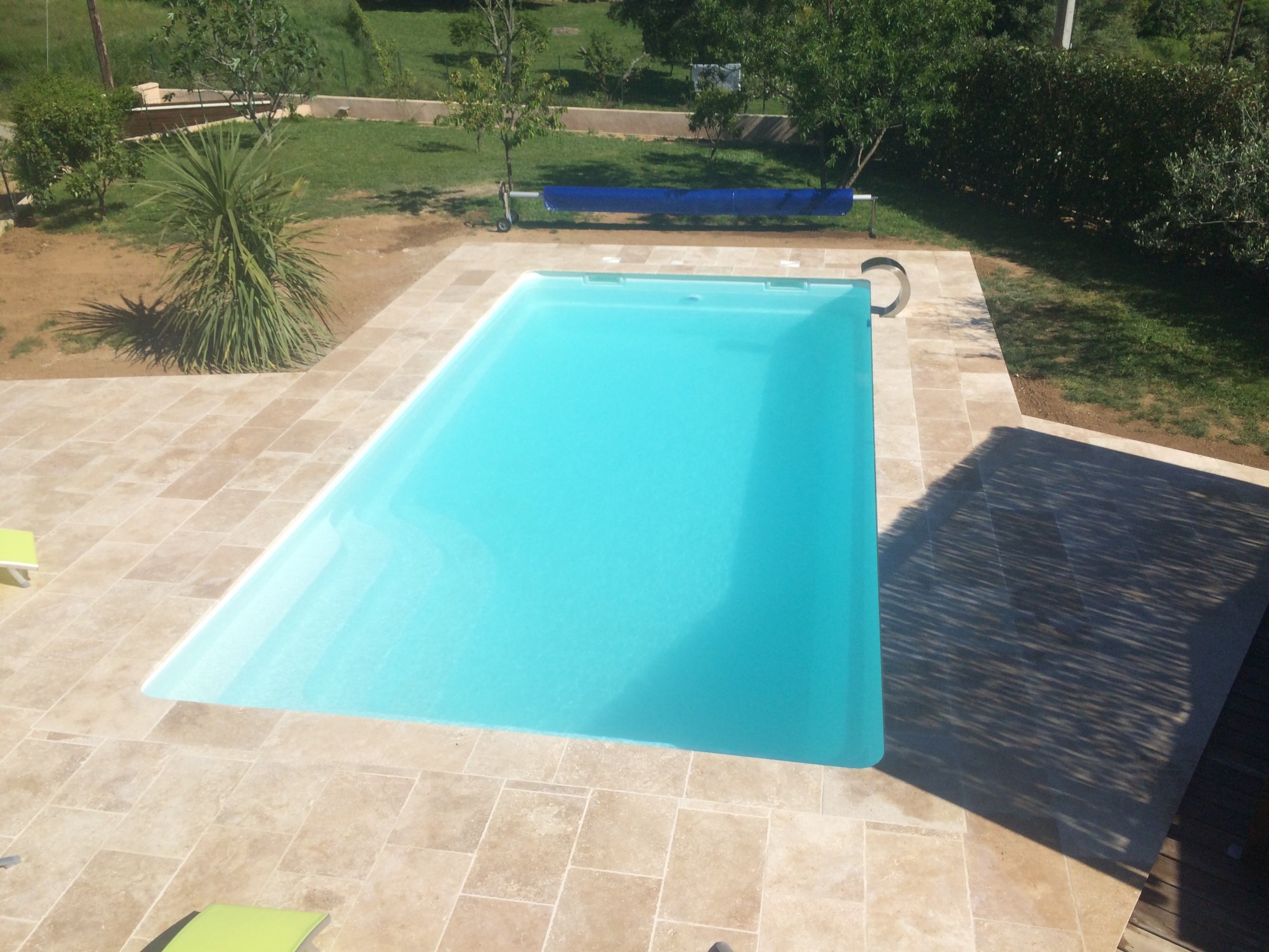 Piscine coque polyester 9X4 rectangulaire à Lyon