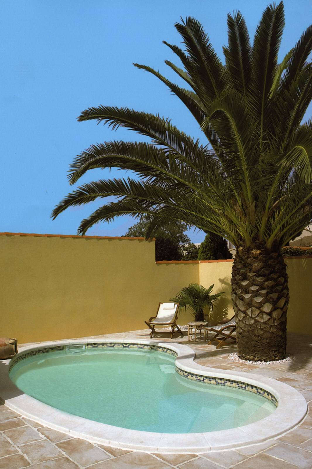 Piscine forme haricot 6X3 avec installation à Port Saint Louis du Rhône