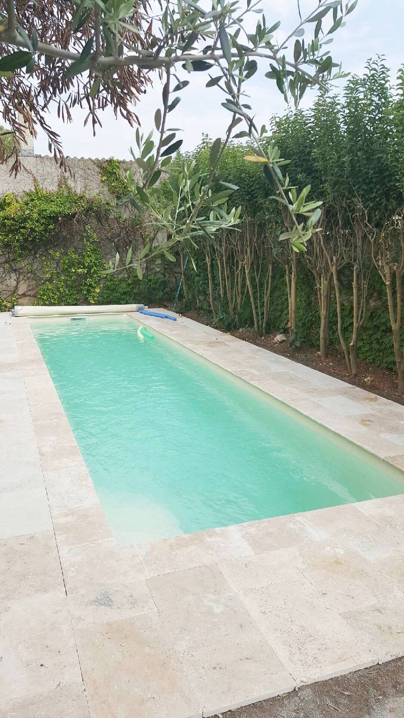 Couloir de nage avec nage à contre courant sur Bordeaux