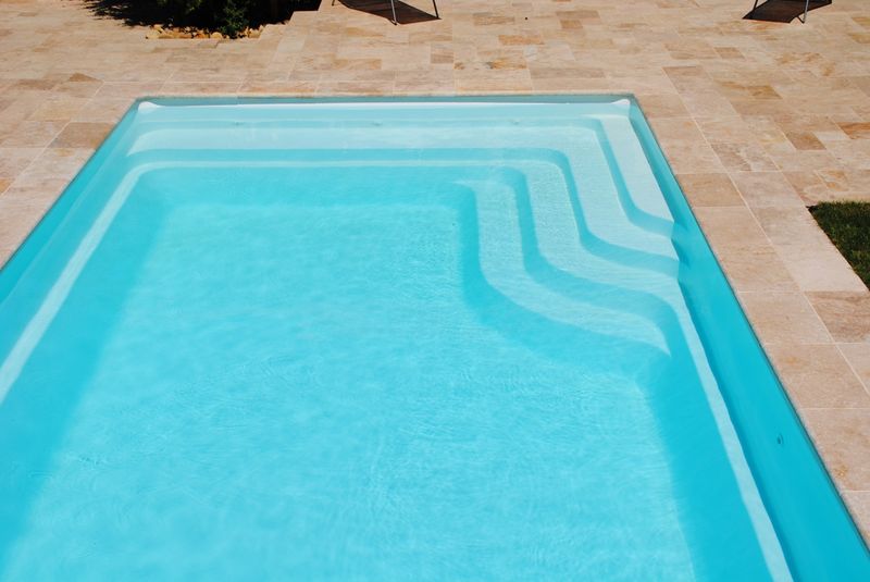 escalier banquette piscine