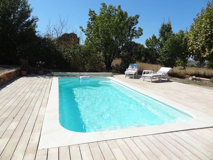 Prix d une piscine avec bloc filtrant sur Aubenas dans le 07