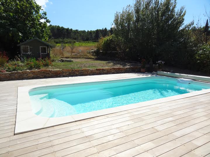 Modèle de piscine coque vente et pose sur Aubenas