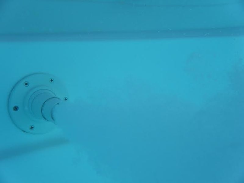 Achat avec installation d'une piscine coque carré 4X4 sur Toulouse 31